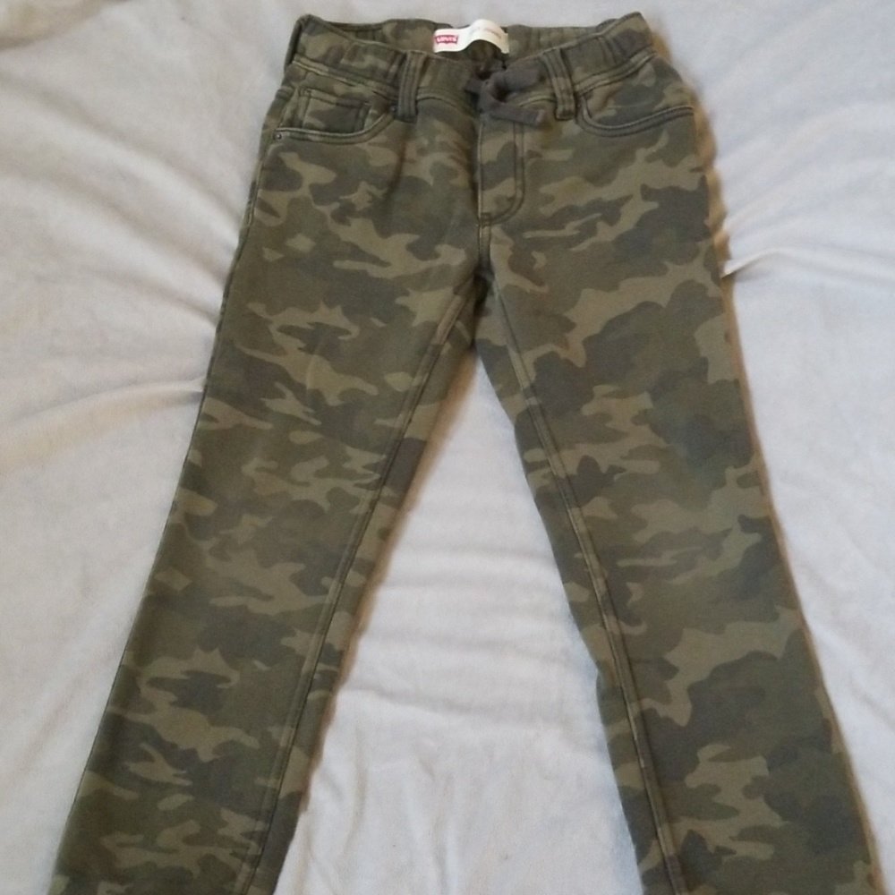 Levi's Camo Joggers